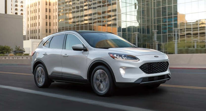 You are currently viewing 2022 Ford Escape híbrido recargable. El puente entre dos mundos separados.