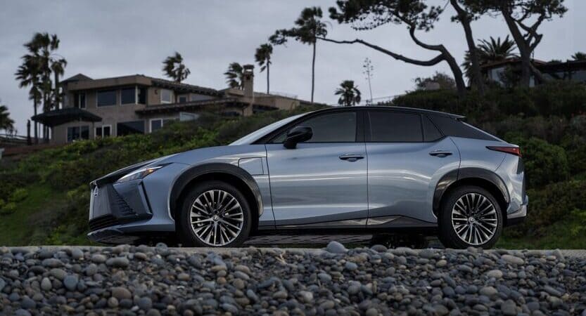You are currently viewing 2025 Lexus RZ. No van lejos los de adelante si los chinos vienen detrás