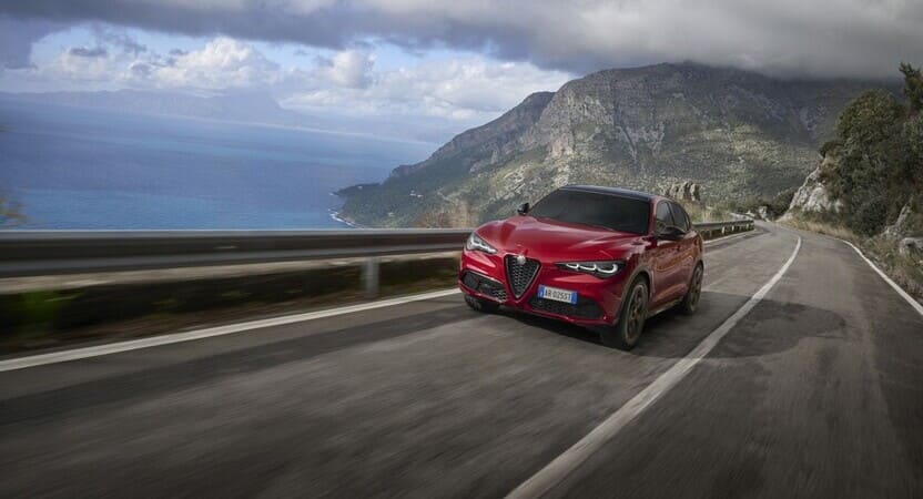 You are currently viewing 2025 Alfa Romeo Stelvio. Apuesto y dinámico pero anémico en tecnología y lujo.